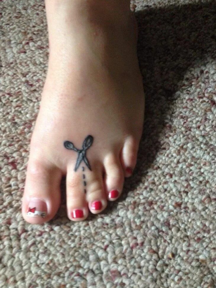 Caroline pierce feet photos. Pierced feet. Кэролайн пирс лижет сапоги. Pierced feet. Анастейша feet.