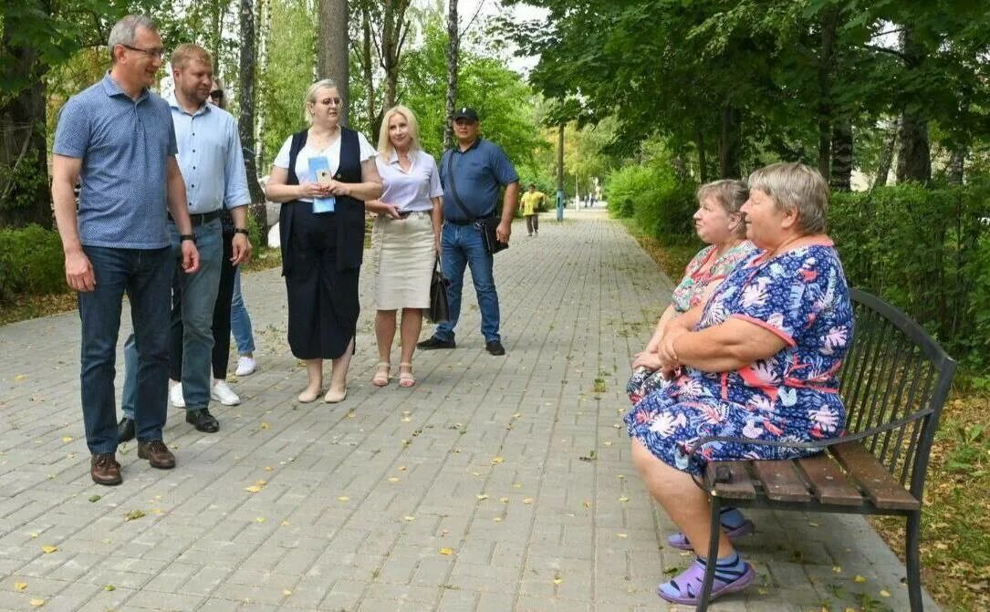 Новослободск Калужская обл. Ученые Думиничского района. Шапша на встрече. ТВ Шапша в Тарусе.