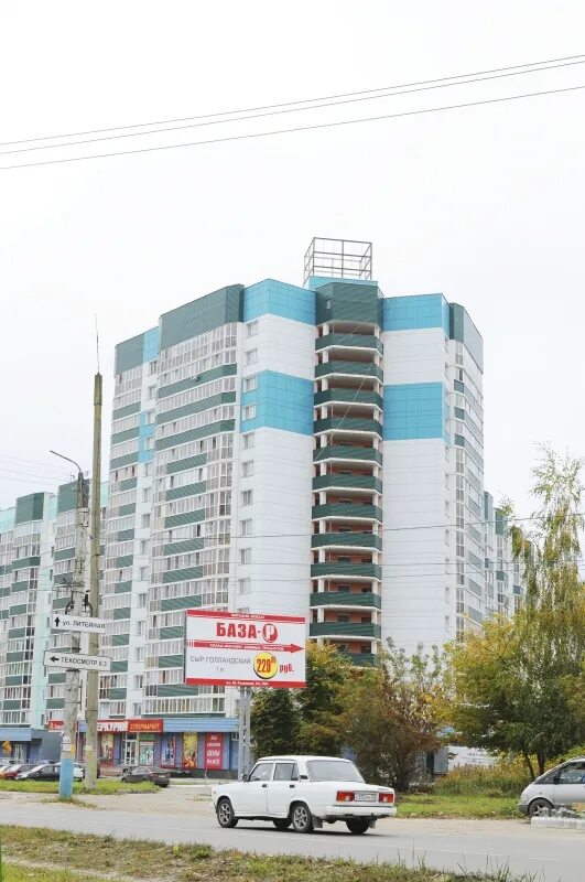 Красное белое брянского фронта. Красное белое брянск фото. Литейная 71 брянск. Брянск литейная улица 61 сантехбрянск. Сердце брянска.