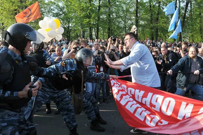 6 мая 2014. Болотная площадь 2012 митинг. 6 мая болотная площадь. болотная площадь митинг 6 май 2012. болотная площадь митинг 2011.