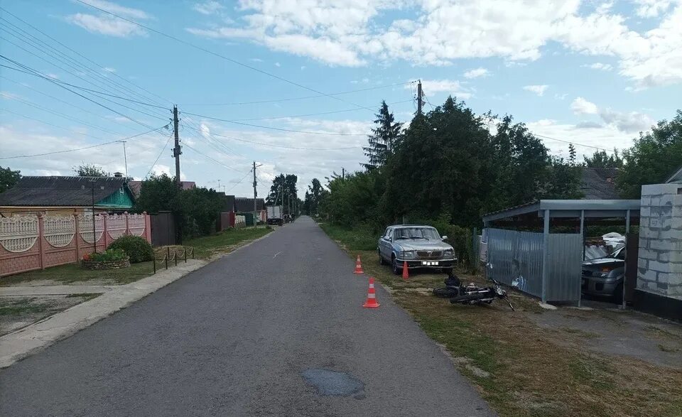 Знаменка орловская фото. Съёмка в знаменке. Лог знаменка орловская. Памятник на знаменке орел. Знаменка орловская область.
