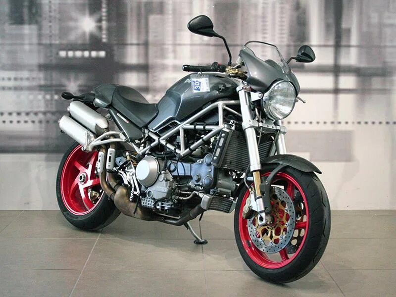 Ducati monster s4. Ducati monster s4