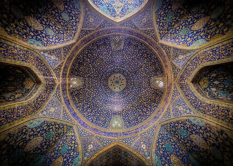 Чем украшают мечети. Мечеть Шах в Исфахане Иран. Мозаика орнамент мечеть имама Исфахан. Потолок шахской мечети в Исфахане, Иран. Мечеть имама в Исфахане.