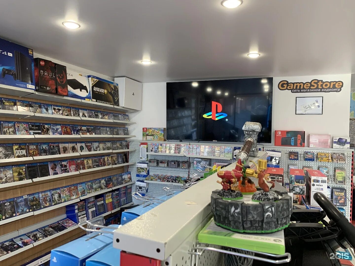 1 game store. Магазин видеоигр. Игровая зона магазин. Store игра. GAMEZONE, Кемерово.