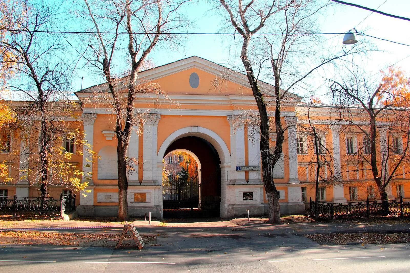 Архив ргвиа сайт. Лефортовский дворец. Лефортовский дворец Архитектор д в Аксамитов. Лефортовский дворец в немецкой Слободе. Лефортовский дворец 1697 в Москве.