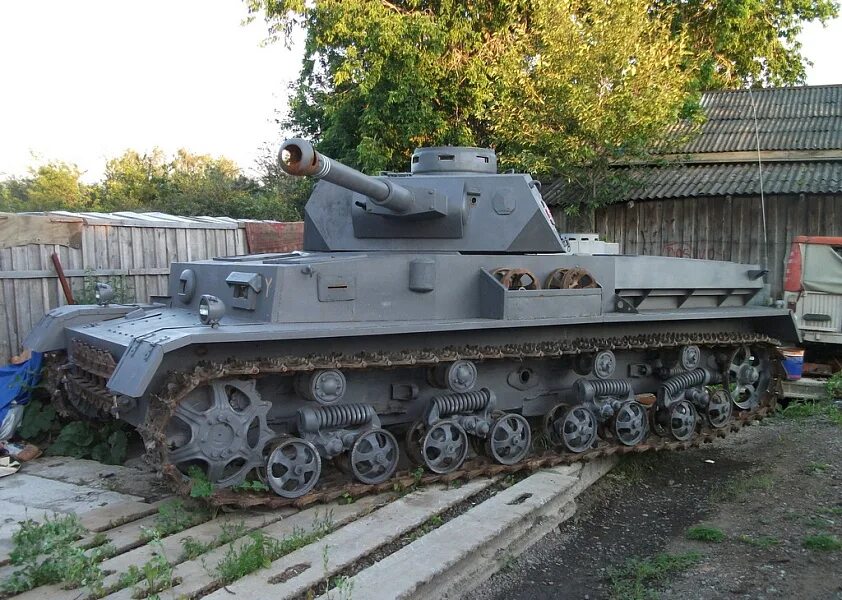 Т-25 танк немецкий. Т-4 танк. Самодельный настоящий танк. Настоящий танк.