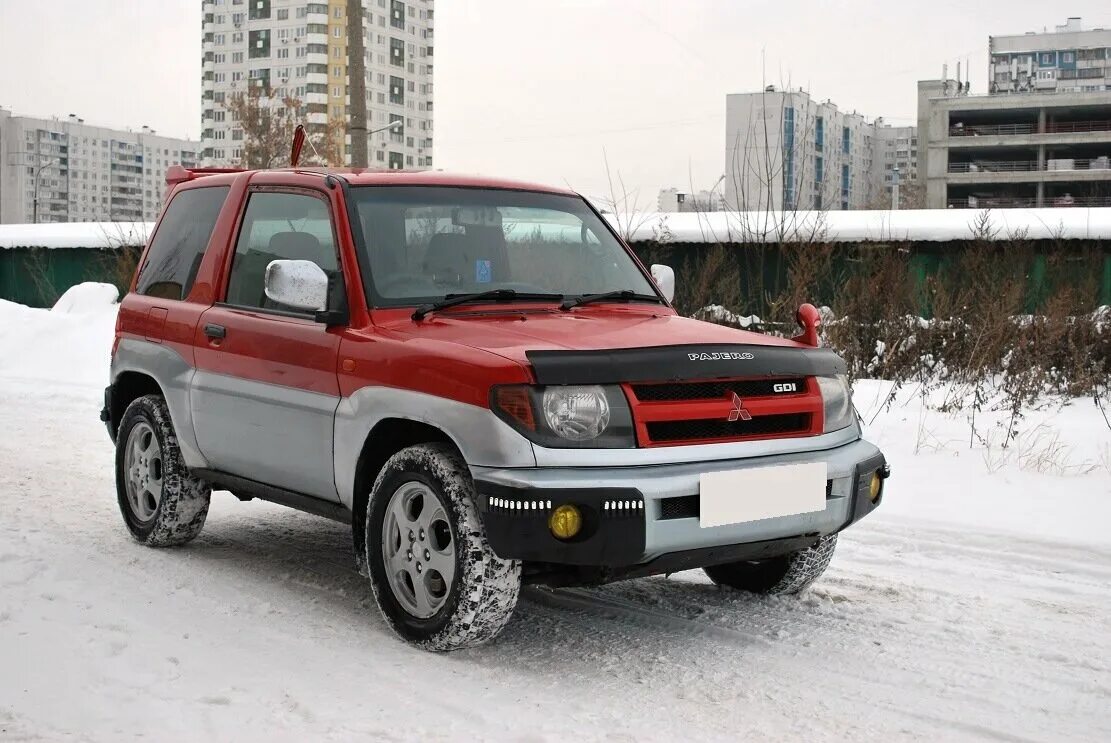 Митсубиси пинин купить. Mitsubishi Pajero Pinin 1999. Mitsubishi Pajero Pinin красный. Мицубиси Паджеро Пинин 2000. Паджеро Пинин 1.8 MPI.