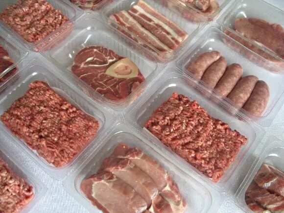 Пф полуфабрикат. Полуфабрикаты в упаковке. мясные полуфабрикаты. лотки для упаковки полуфабрикатов. упаковка мясных полуфабрикатов.