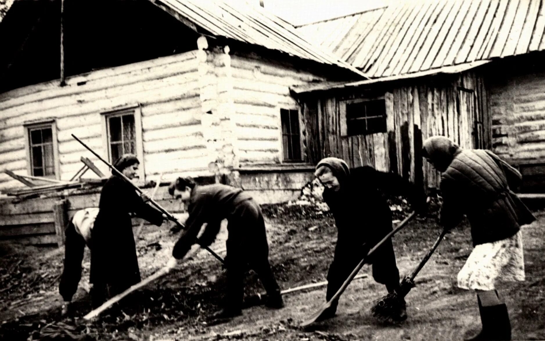 Большой хатым. Суон тиит. Хатыми история. Большая Хатыми. Село б Хатыми.