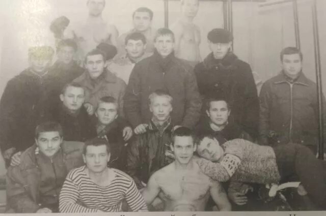 The housing. Kazan. The early 1990s. In the photo on the left, Ilsurey, Haider,