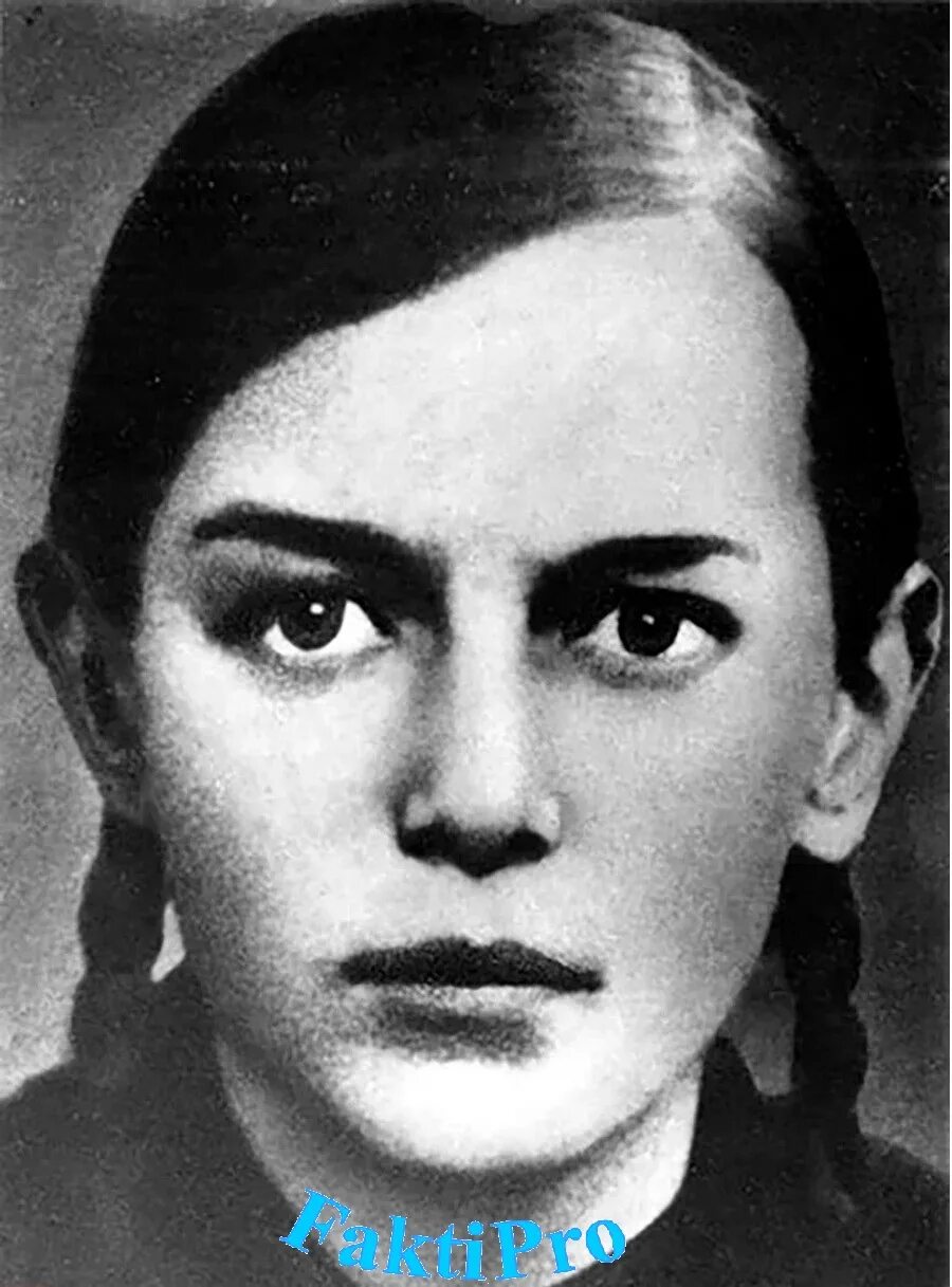 Зина Портнова (1926–1944). Фото зины портновой