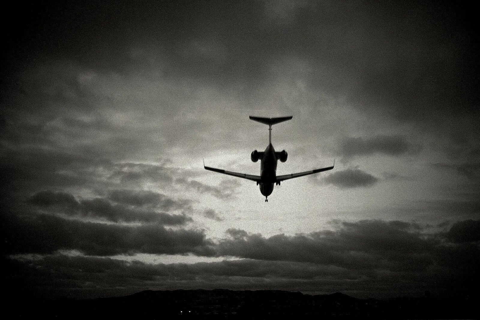 Самолет себе и молча улечу. Джамик самолет. Счастливого полета. Хочется сесть в самолет и улететь. Самолет себе и молча улечу.