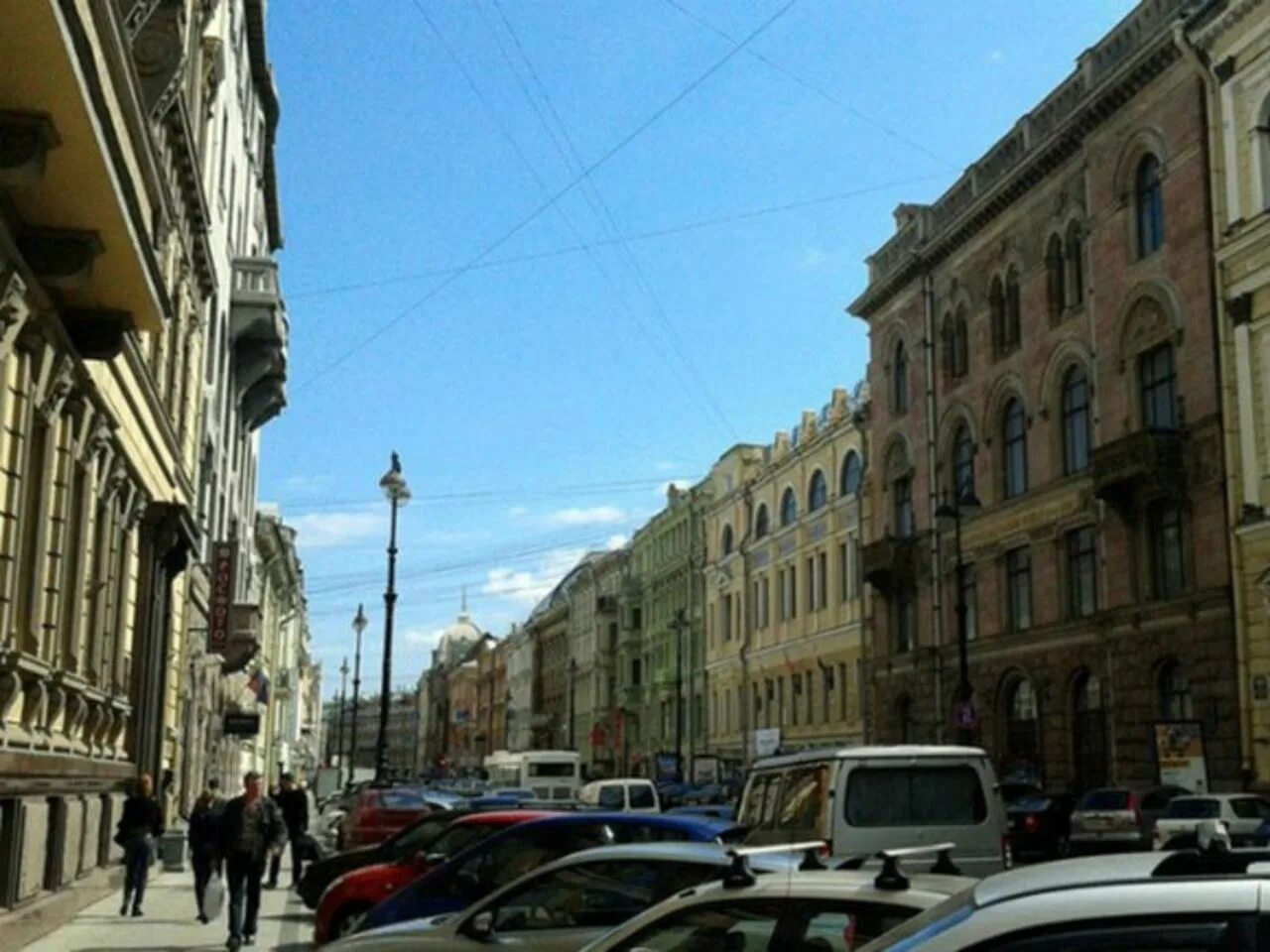 Улица Пятницкая Санкт-Петербург. Улица Дельвига Москва. В городе н пять улиц.