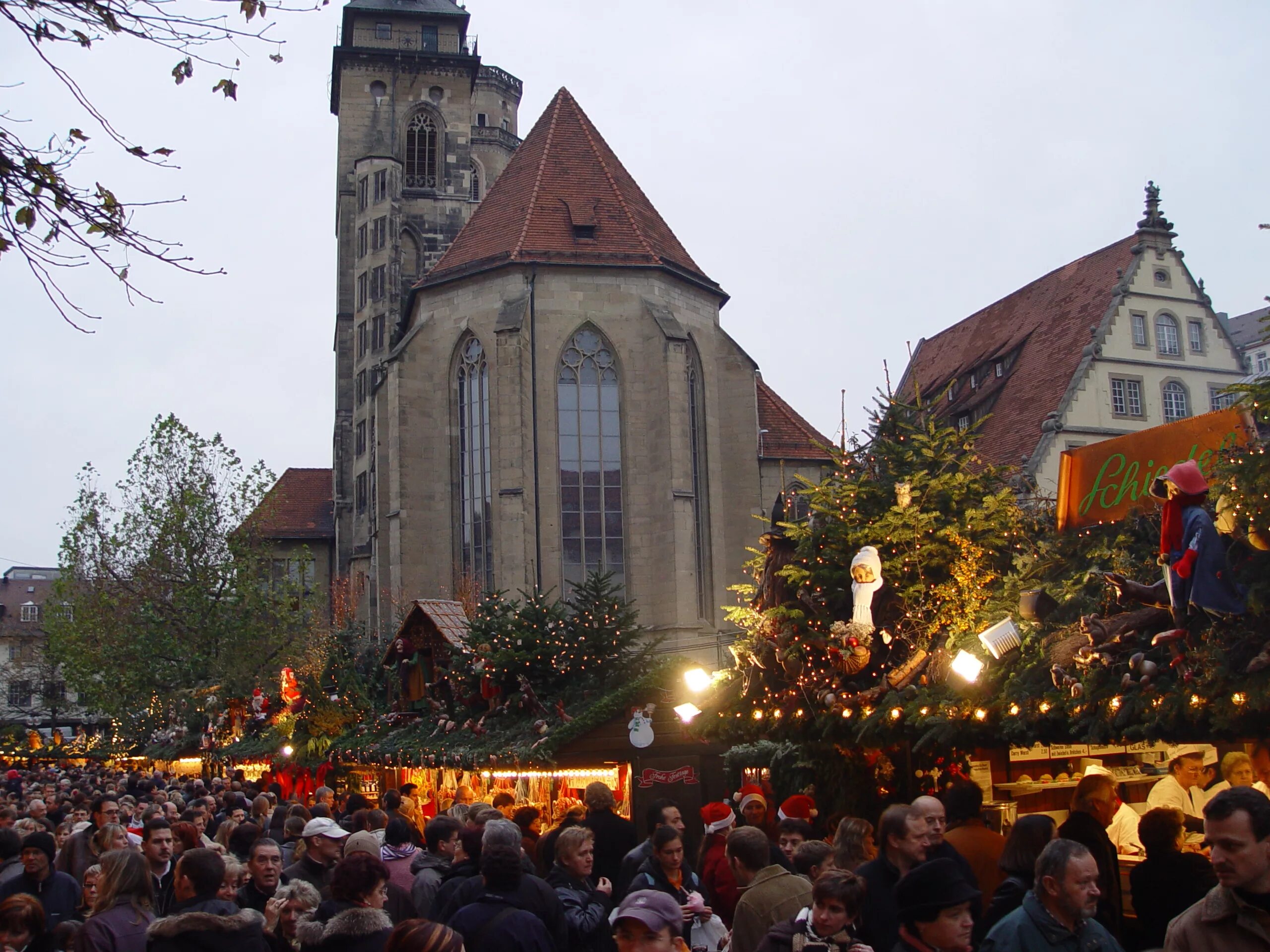 Weihnachtsmarkt в Штутгарте. Город Штутгарт на Рождество. Штутгартер город в Германии. Штутгарт зимой. Погода в штутгарте