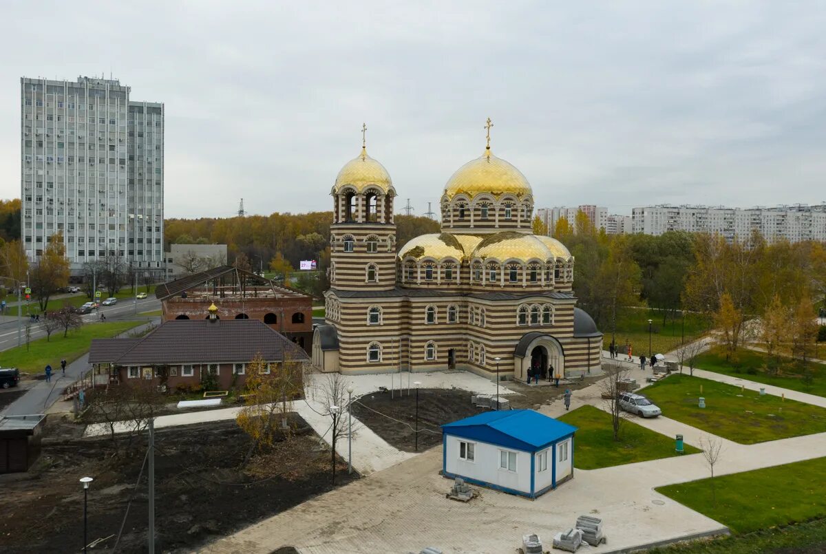 Храм ермогена в тушино. Южное тушино храм марлекийский. Храм ермогена в тушино. Церковь священномученика ермогена гольяново. Церковь священномученика ермогена гольяново.