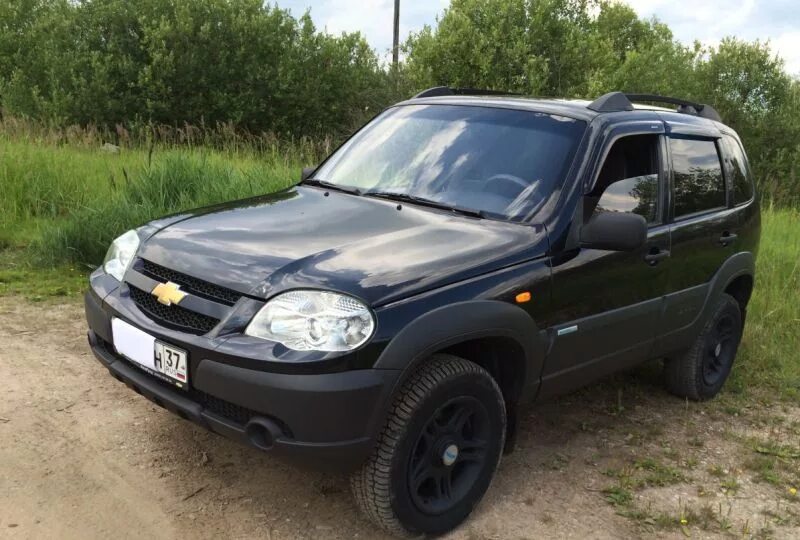 2123 цвета. Нива Шевроле цвет Лаванда 675. Chevrolet Niva 2012. Нива Шевроле черный металлик. Шевроле Нива цвет Сириус 483.