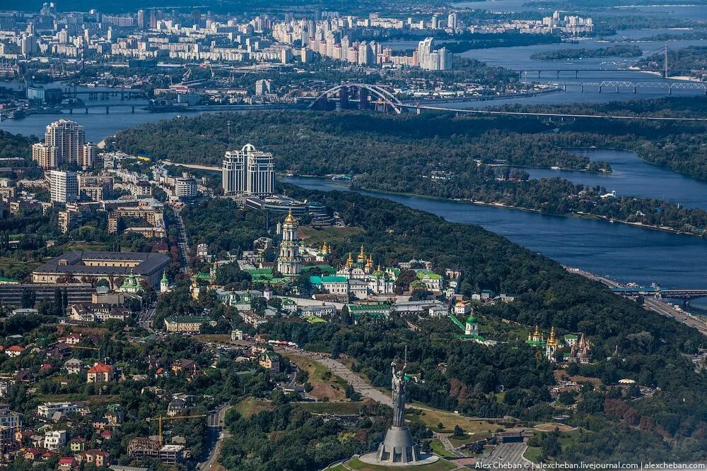 Фото киева. Киев город. Киев с высоты птичьего полета. Город Киев с высоты птичьего полета. Киев сверху.