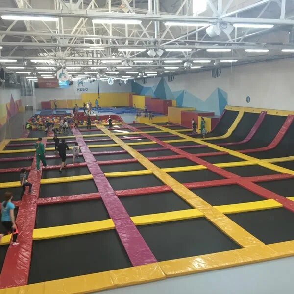 батутный центр сарапул небо. самара масленникова 4 батутный центр. вавилон томск батутный центр. батутный парк 2 jump. курчатова 2 батутный парк.