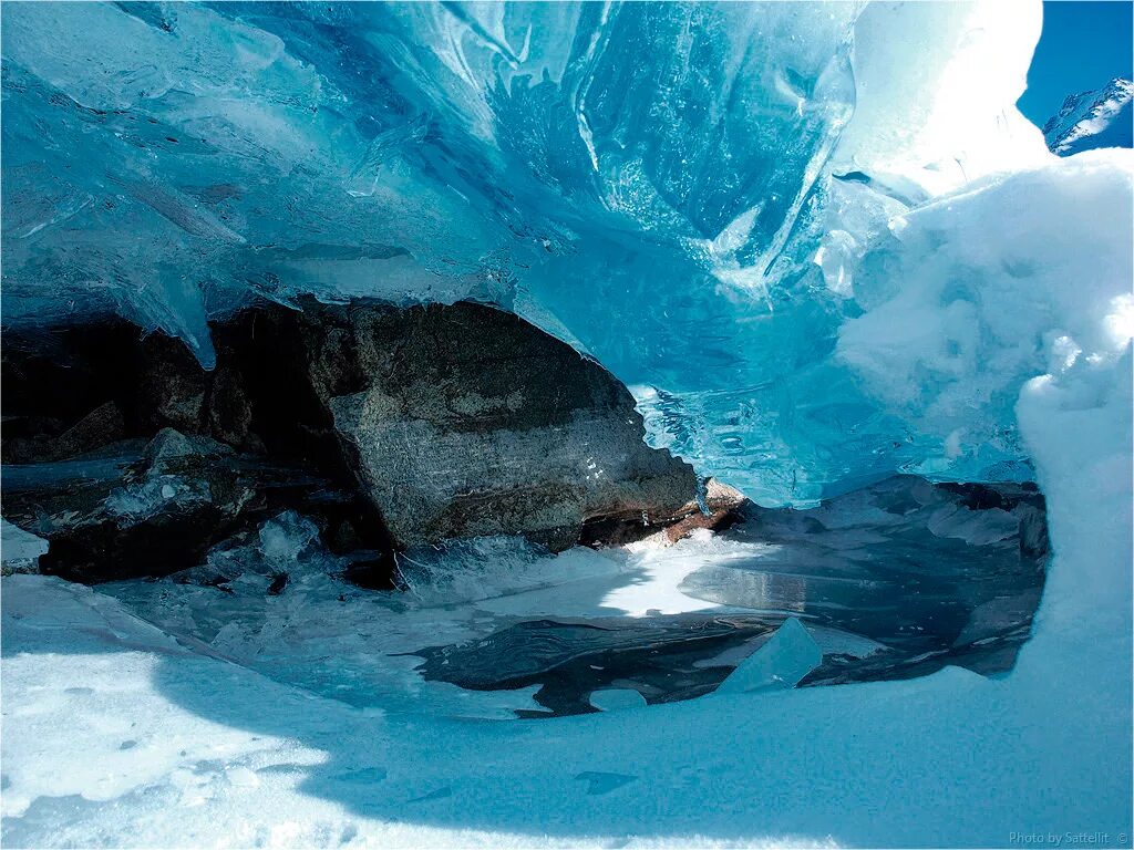 озеро восток в антарктиде. озеро восток в антарктиде. голубая река в леднике гренландия. озеро восток в антарктиде. озеро под антарктидой.