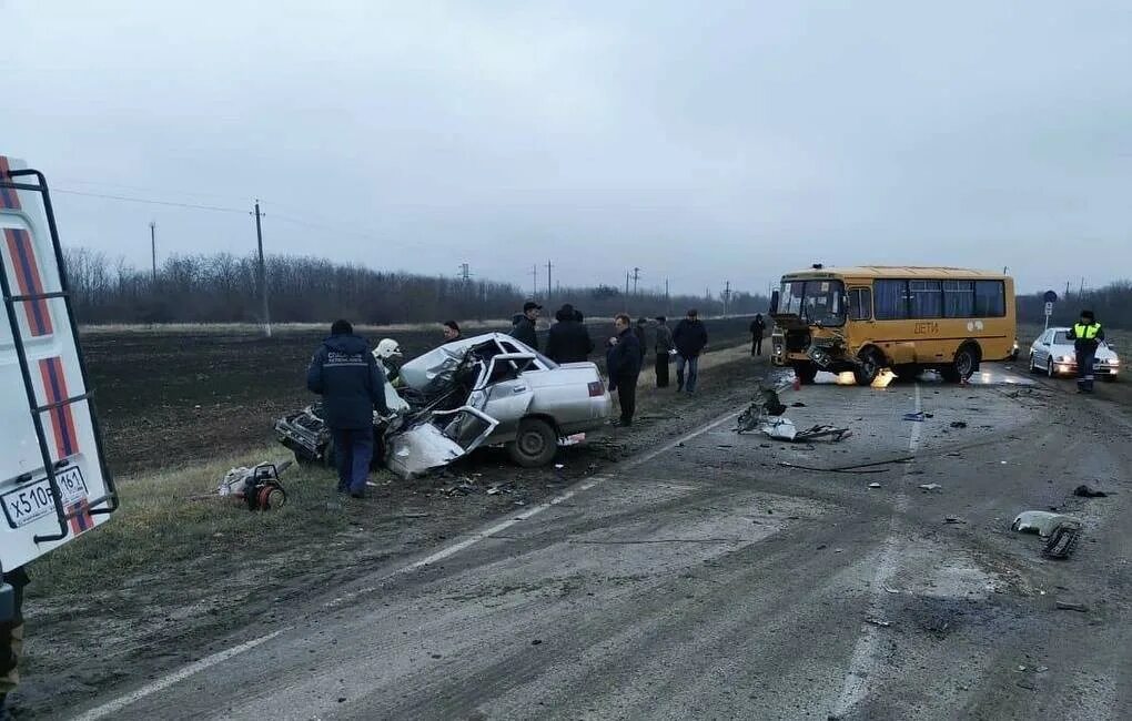Усть донецкий аварии. Усть донецкий аварии. Высоконские дворы курск. Дтп в усть-донецком районе. Усть донецкий аварии.
