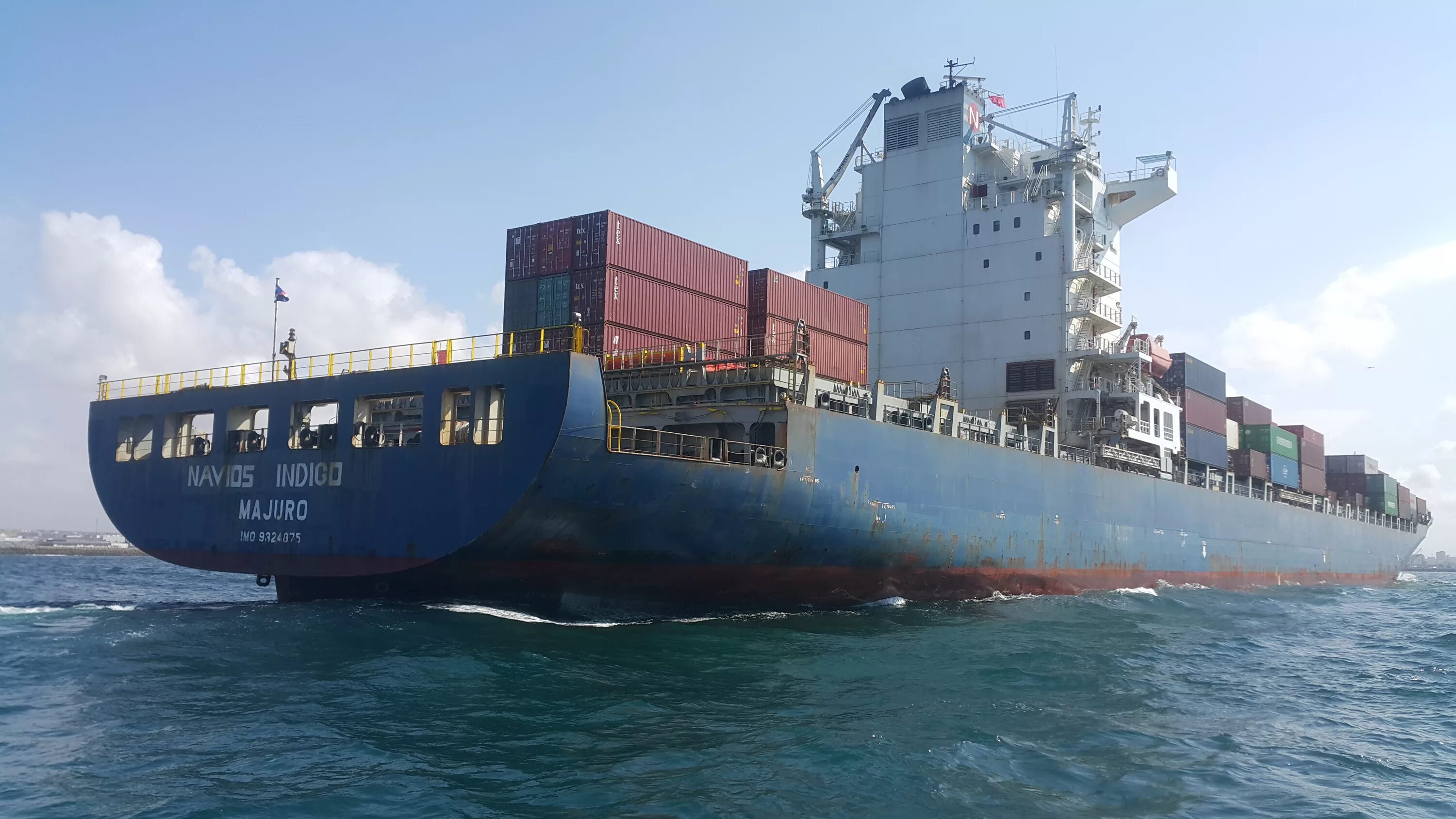 Pacto navio ром. Пароход контейнеровоз. navios bd06103. navios ex. navire.