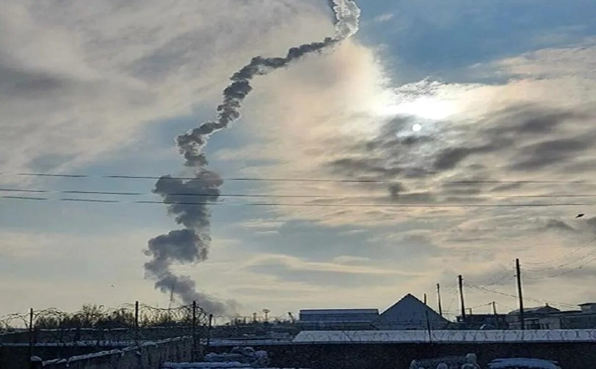 Взрыв в небе. ПВО В Саратовской области. ПВО Энгельс. Взрыв на аэродроме в Энгельсе. Над энгельсом сбит беспилотник