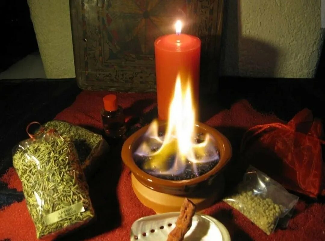 Магические свечи. Магия свечи ритуал. Ритуалы со свечами. Травяные свечи.