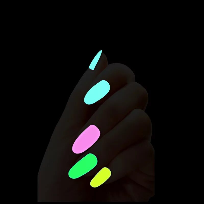 Дизайн ногтей светоотражающие. Светоотражающий маникюр 2022. Светящийся маникюр. Ногти которые светятся в темноте. Неоновые ногти.