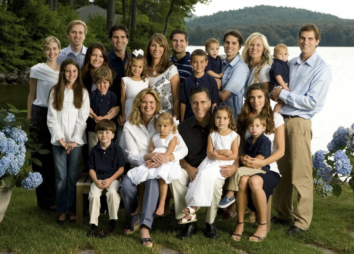 6 поколений семьи. Портрет большой семьи. Большая семья. Фотосессия большой семьи. Очень большая семья.