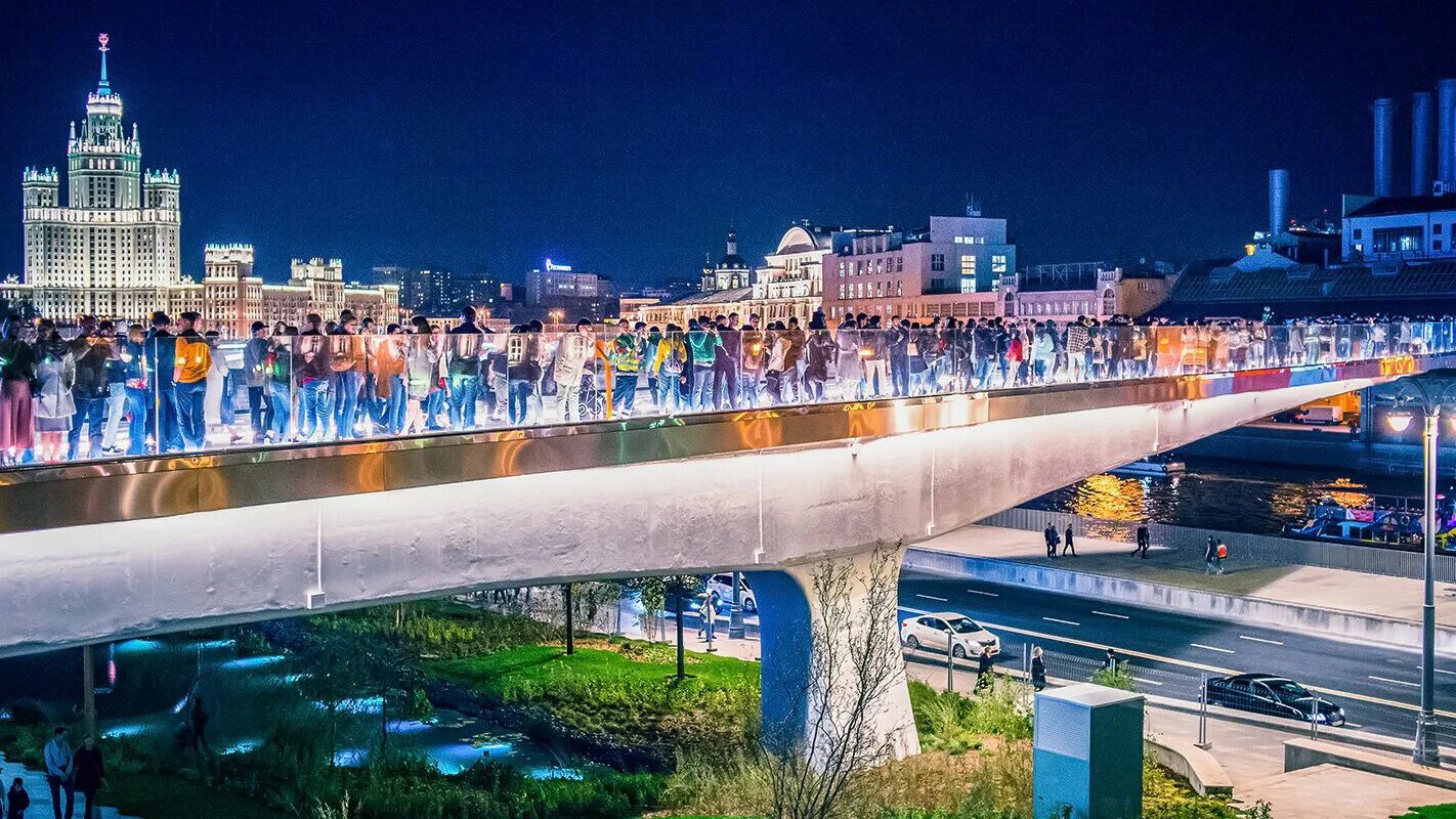 места в москве. парк зарядье в москве вечером. экскурсия монастырь троице-сергиева лавра. красная площадь парк зарядье. куда можно поехать в центре.