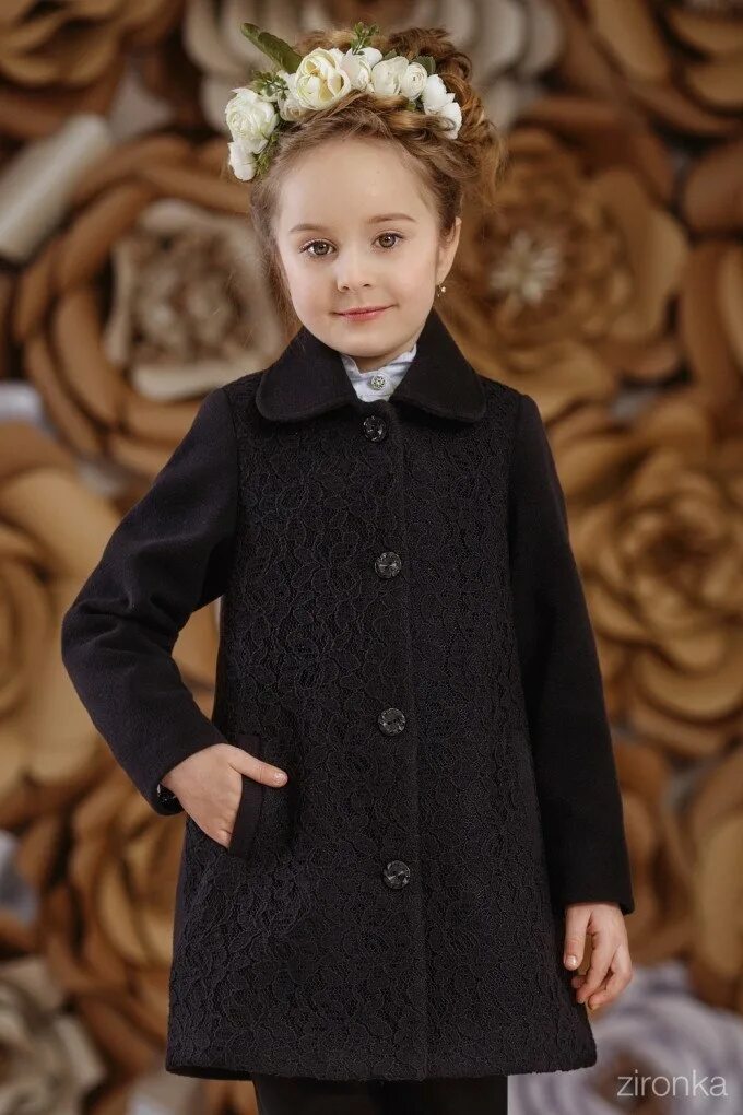 Пальто черное для девочки. Пальто baby steen. Черное пальто для девочки. Классическое пальто для девочки. Пальто для девочки 6 лет флер де вие.