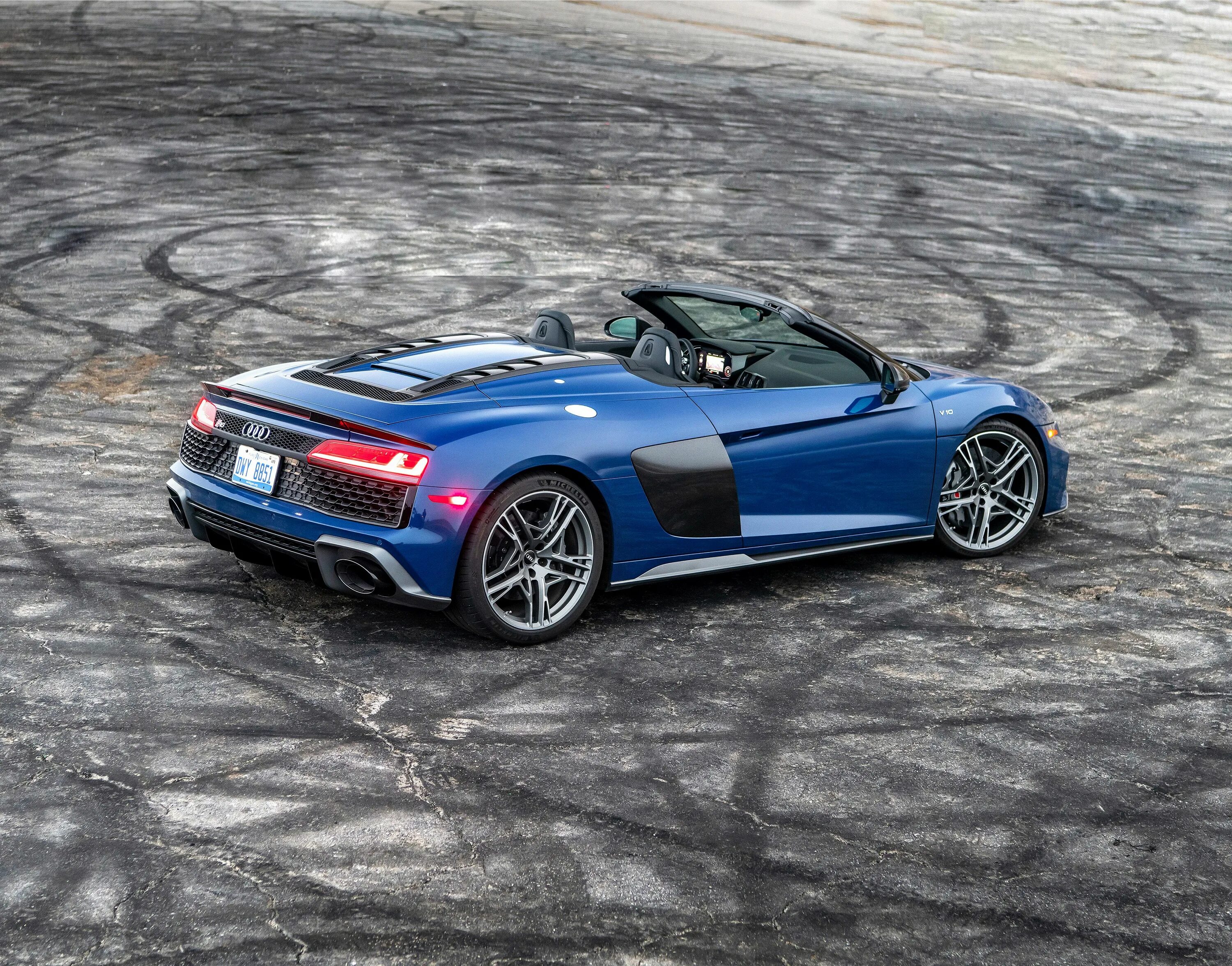 Р8 спайдер. Audi r8 v10 2020. Ауди r8 2020 кабриолет. Ауди р8 Спайдер. Audi r8 Spyder Performance.