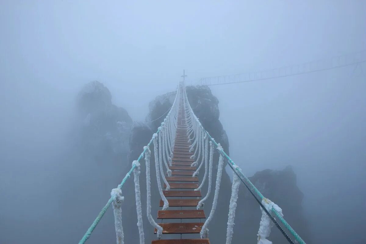 Туман уходит в небо