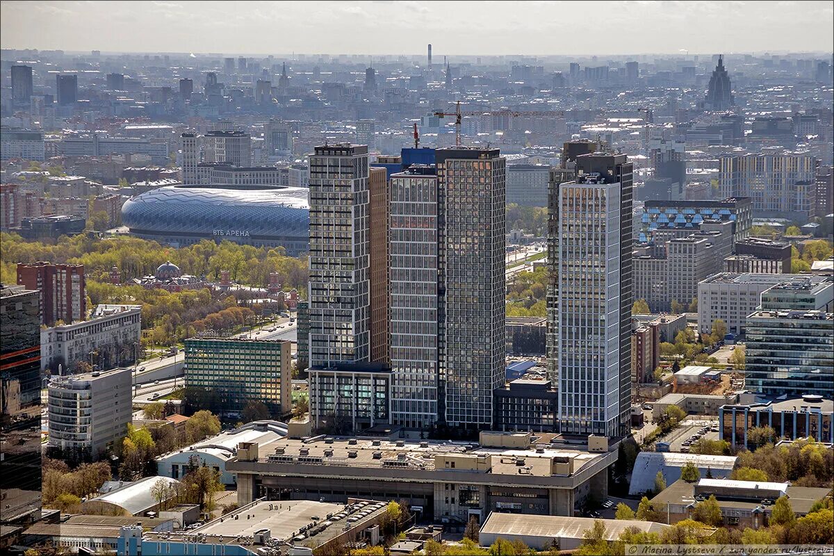 30 st mary axe лондон. Здание мид сталинская высотка. Копенгаген архитектура. Фасад городского здания. Многоэтажный дом москва сити.
