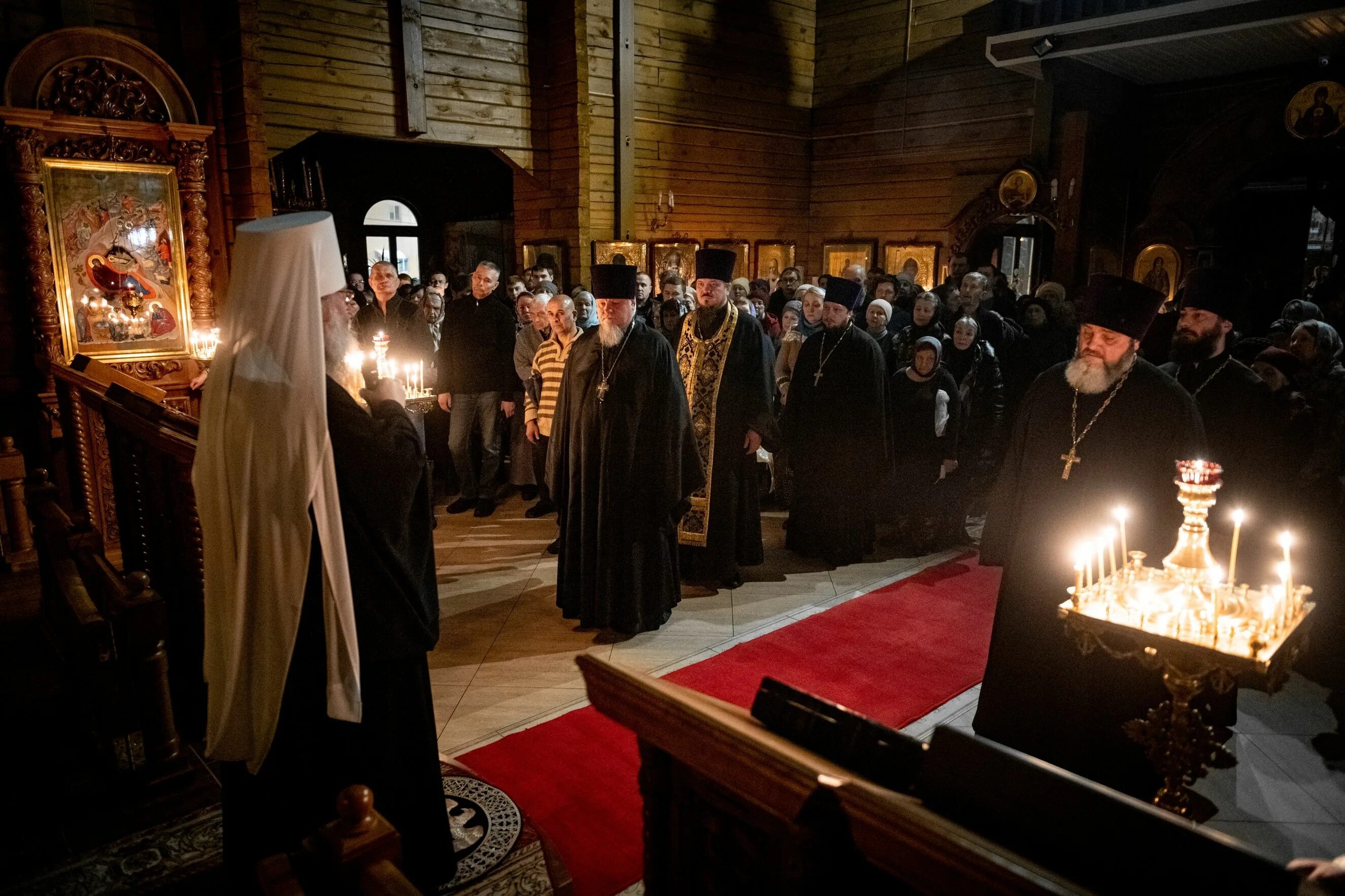 Великое повечерие среда первой седмицы великого поста. Великий пост повечерие канон Андрея. Канон Андрея Критского в храме. Канон Великого Андрея Критского в храме. В храме покаянный канон Андрея Критского в храме.