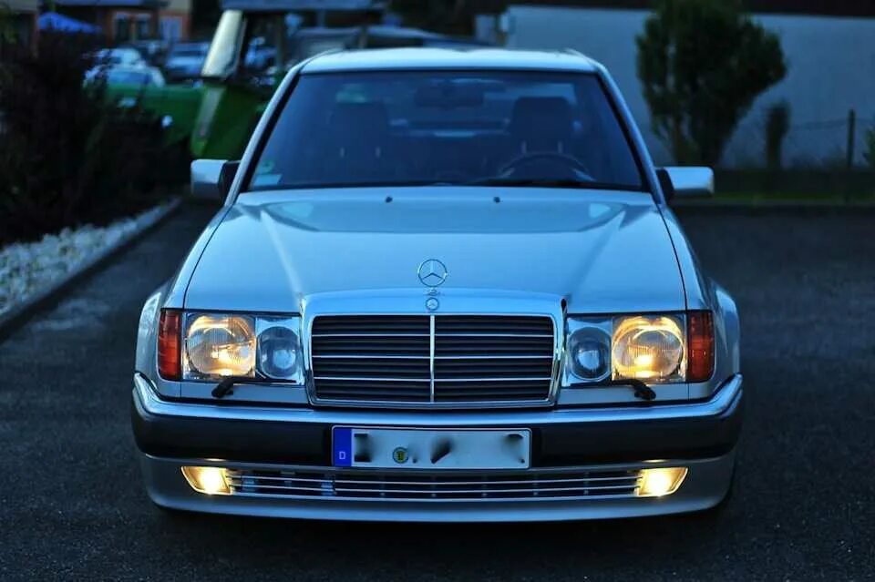 Мерс w. Мерседес w124 e500. mercedes benz w124 e500. мерседес-бенц w124 е500. волчок мерседес w124.