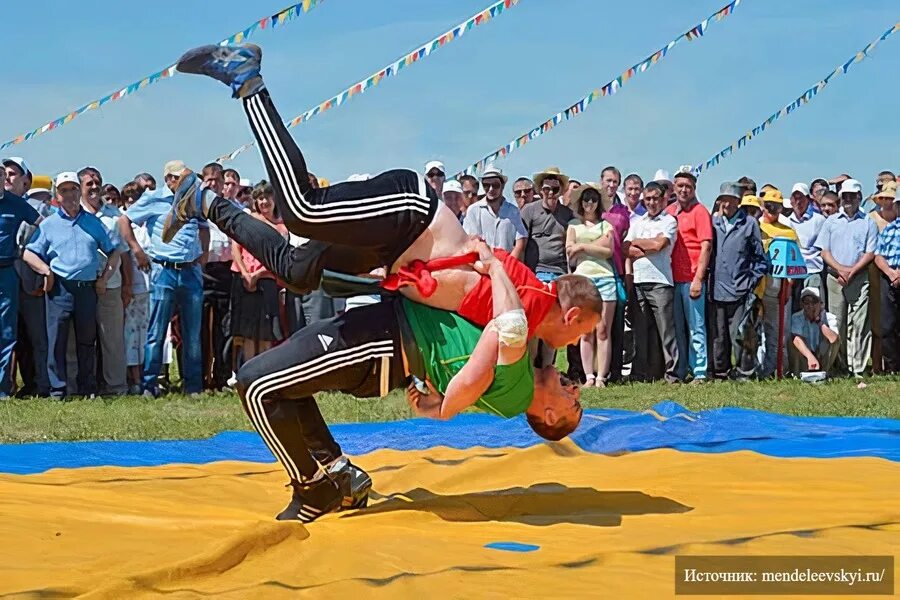 Татарские национальные игры. Татарстан Тюлячи Сабантуй. Соревнования татарский праздник Сабантуй. Сабантуй Тюлячи гонка. Сабантуй Тюлячи Казань.