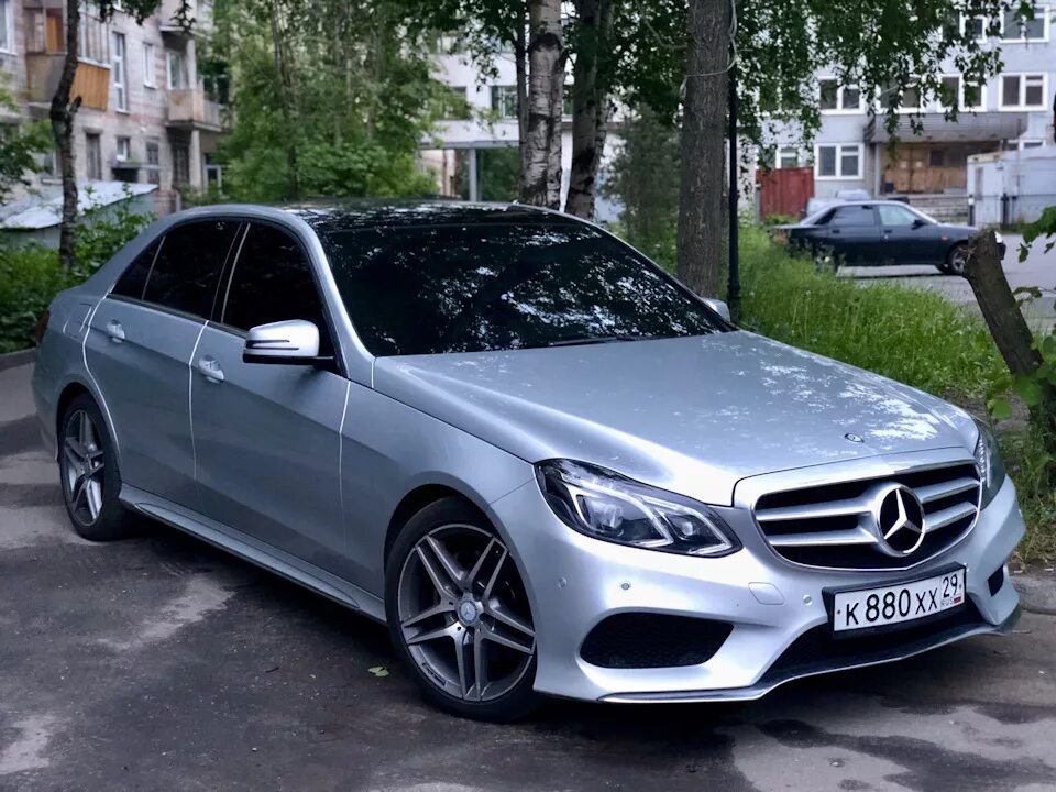 Mercedes e 2014. Мерседес е200 2014. Мерседес Бенц е200 2015. Мерседес e class 2014. Mercedes-Benz e-class 2014.