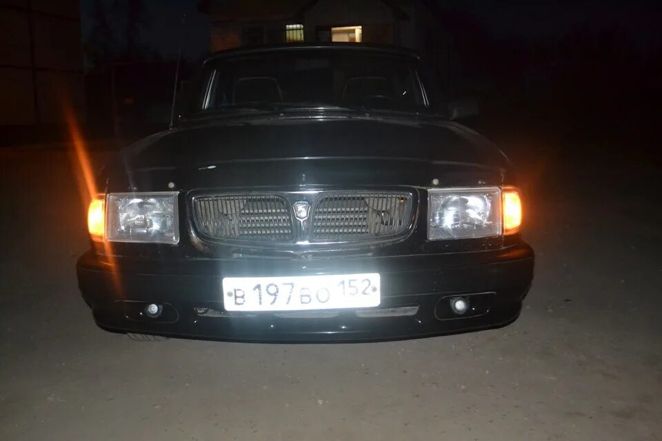 Линзы газ 3110. Волга газ 3110. Газ 3110 с противотуманками. Оптика на газ 3110. Свет газ 3110.