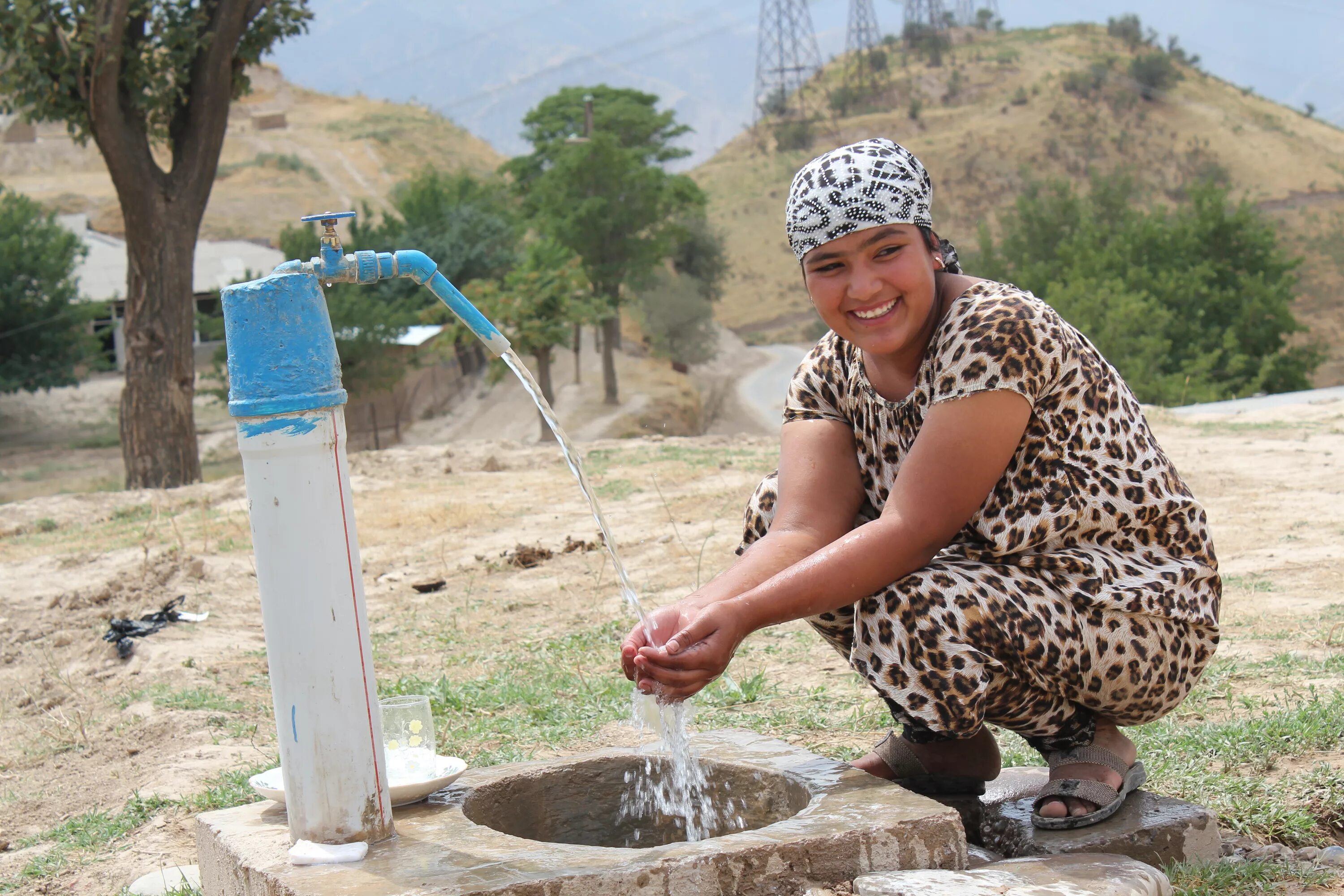 Чиста таджикский. Питьевая вода Нурекского района Таджикистан. Водопровод в Таджикистане. Вода в Таджикистане. Обеспечение питьевой водой.