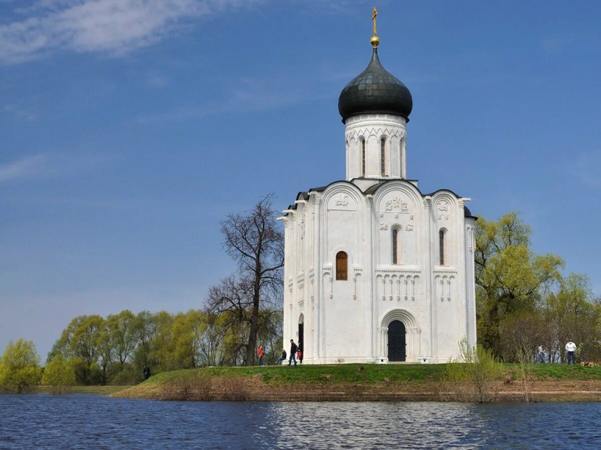 Памятник церковь покрова на нерли век. Храм Покрова на Нерли. Церковь Покрова Богородицы на реке Нерль. Церковь Покрова на Нерли. XII В..