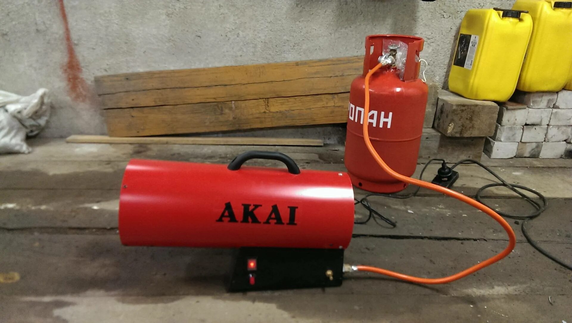 Газовый нагреватель для гаража. Отопление гаража от газового баллона. 3. Газовая отопительная из баллона. Отопление гаража от газового баллона.