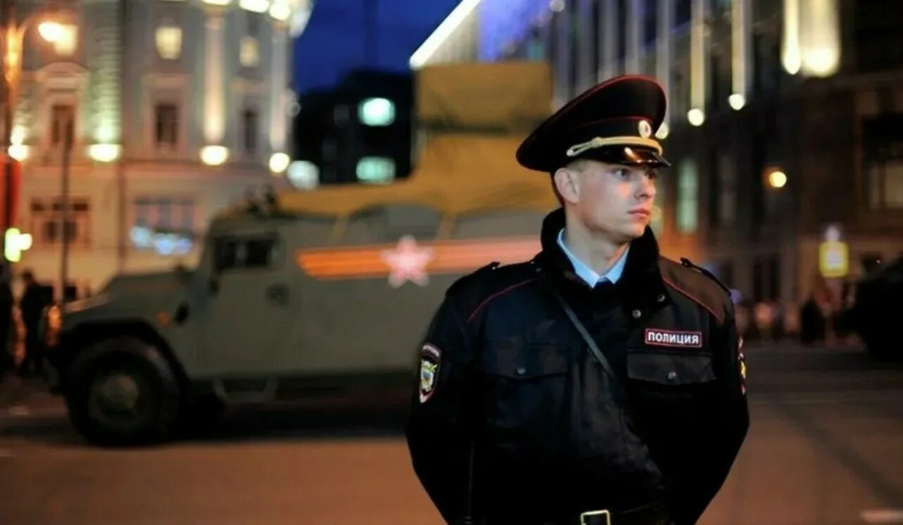 Фото полицейского. Полиция России. Полицейский. Полиция Москвы. Российский полицейский.