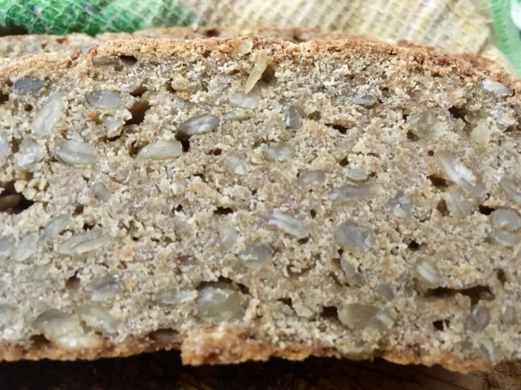 Хлеб получился плотным. Хлеб получился плотным. Домашний хлеб из хлебопечки. Отруби хлеб ароматный. Хлеб получился плотным.