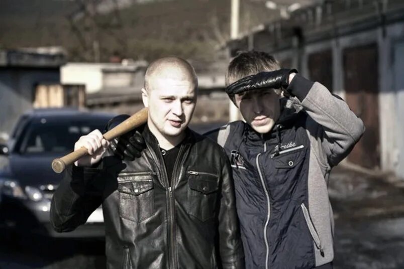 максим юсупов. братки в кожаных куртках. 90е в россии стиль бандиты. слушать пацаны 90. дмитрий казанский шансон.