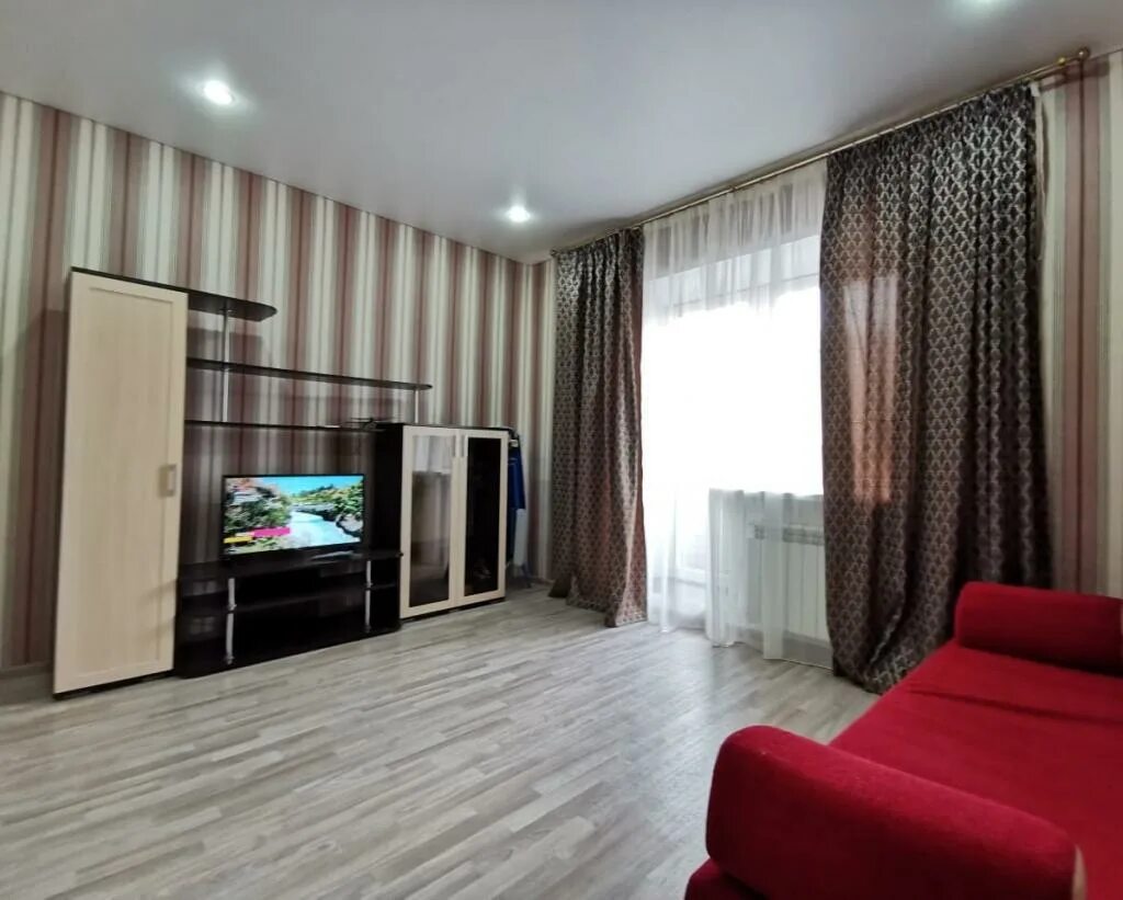 квартира в салехарде 2 комната.