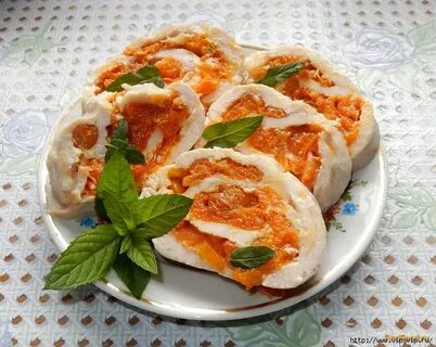 Рулет из курицы с курагой