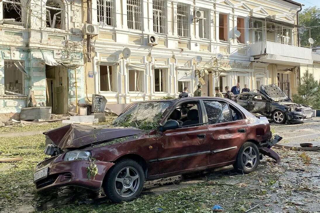 Беспилотник в ростове на дону сегодня. Дроны в Ростове на Дону. Ростов на Дону беспилотник. Атака на Ростов на Дону беспилотниками.