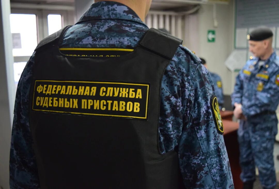 Судебные приставы оленегорск график работы В Оленегорске карма настигла беглеца-алиментщика в магазине: его случайно встрет