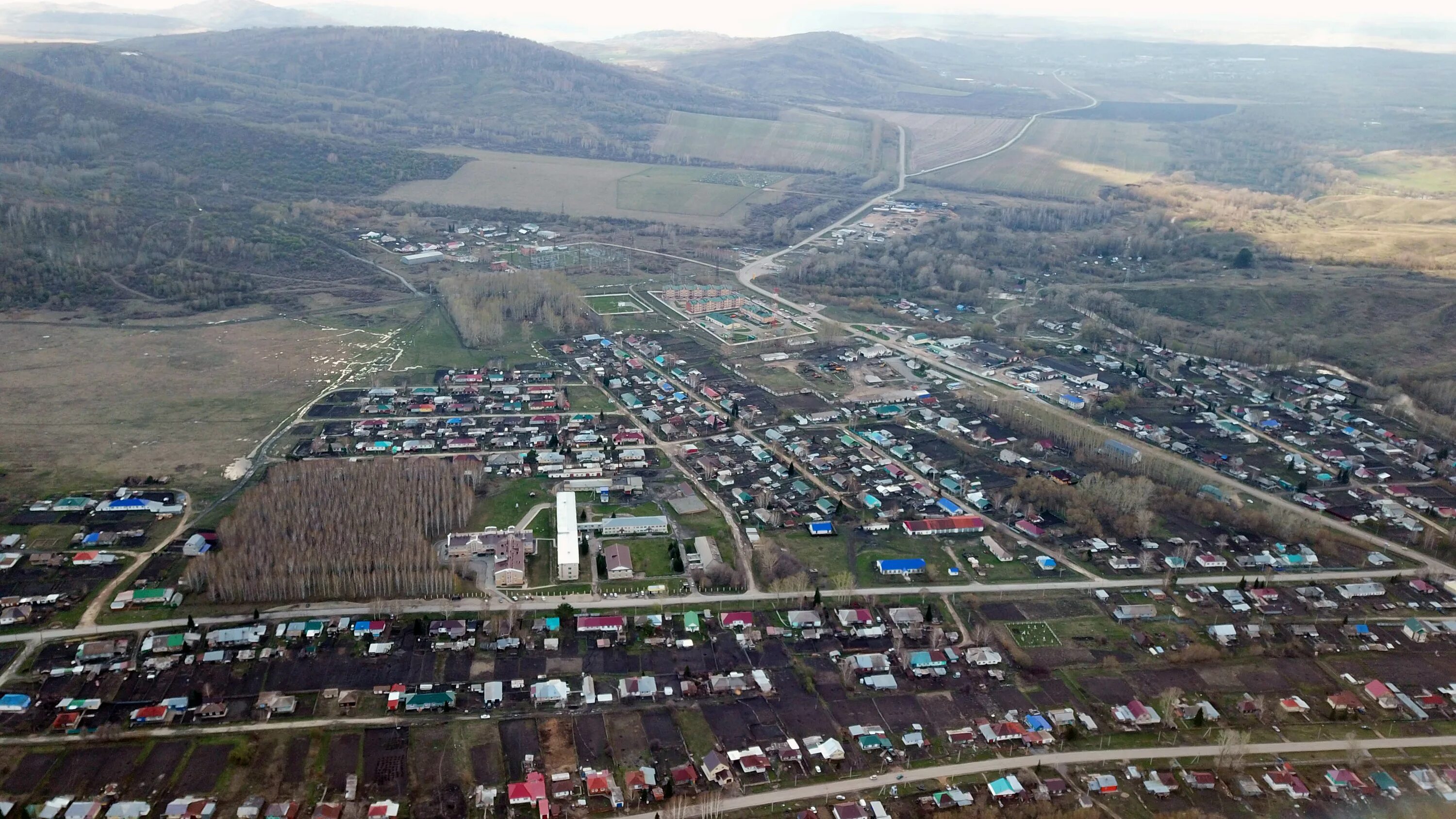 Гисметео село алтайское алтайского района алтайского края. Климат Змеиногорск Алтайский край. Змеиногорск Алтайский край кладбище. Змеиногорск с высоты. Змеиногорск летом.